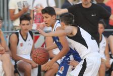 LARGO AI GIOVANI! ARRIVANO GLI JUNIOR IMMORTALATI DA MENNELLA