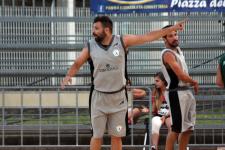 MENNELLA FOTOGRAFA LA LUNA E LE STELLE