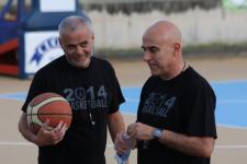 MENNELLA FOTOGRAFA LA LUNA E LE STELLE