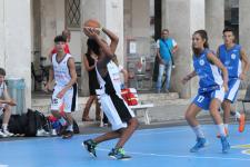 SETTE MINUTI IN PIAZZA, BY MENNELLA